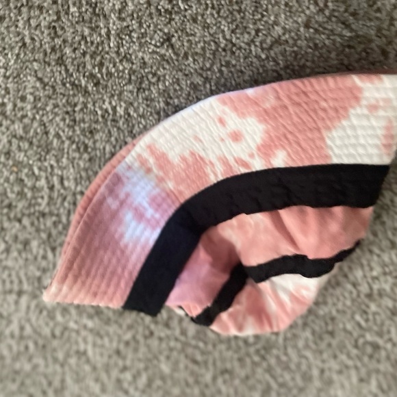 Pink Tye Dye Bucket Hat Forever 21 - Picture 3 of 3